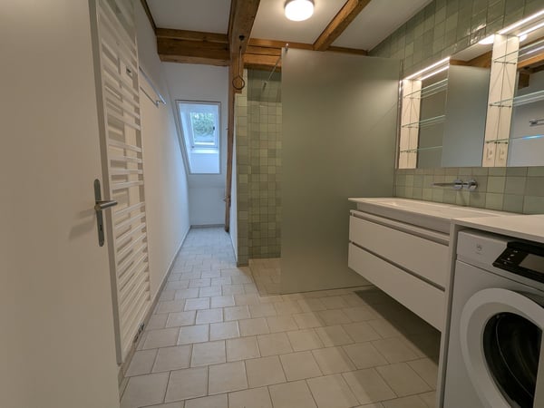 Moderne Dachwohnung in historischem Riegelhaus inmitten der Natur 10