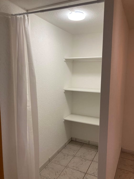 Renovierte & charmante 2.5-Zimmer-Einliegerwohnung an ruhiger Lage 8