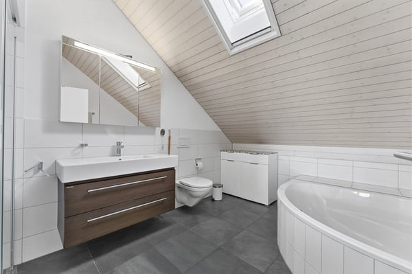 Helle 4.5-Zimmer-Maisonette-Wohnung mit grosszügigem Balkon 8