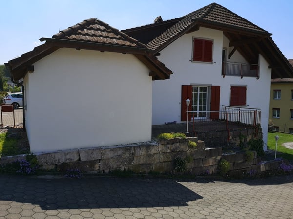 Grosszügiges Haus mit viel Platz für Ihre Träume 2