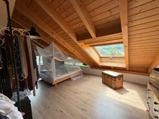 Wohnen mit Weitblick: Grosszügiges 5.5-Zimmer-Doppel-Einfamilienhaus mit Garten 14