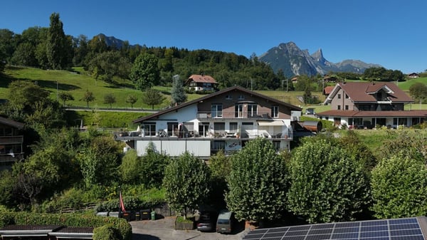Moderne Dachgeschosswohnung mit spektakulärer Aussicht 4