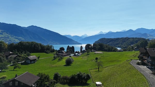 Moderne Dachgeschosswohnung mit spektakulärer Aussicht 1