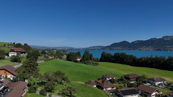 Moderne Dachgeschosswohnung mit spektakulärer Aussicht 8