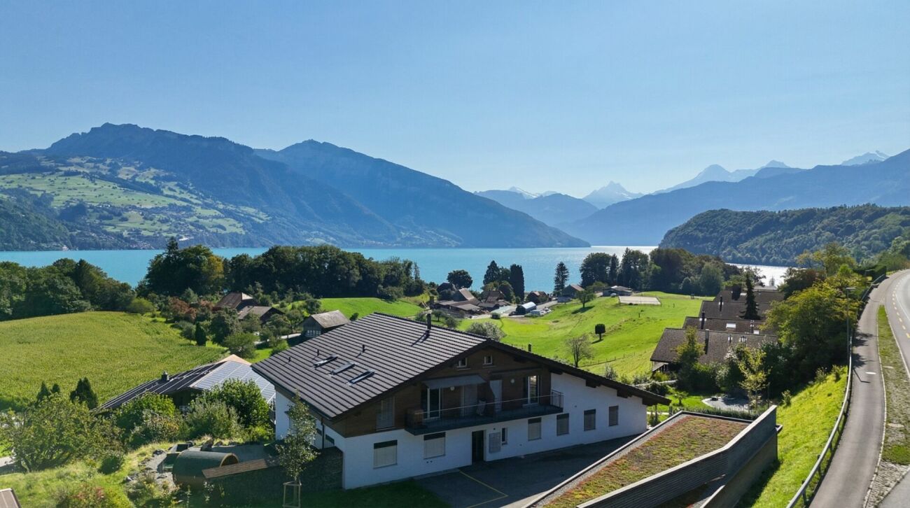 Moderne Dachgeschosswohnung mit spektakulärer Aussicht