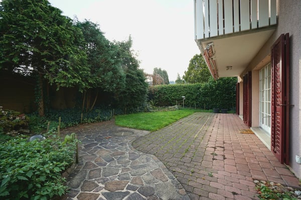 Gepflegtes 1.5-Zimmer-Einfamilienhaus mit Biotop, schönem Garten und hohem Wohnkomfort 3