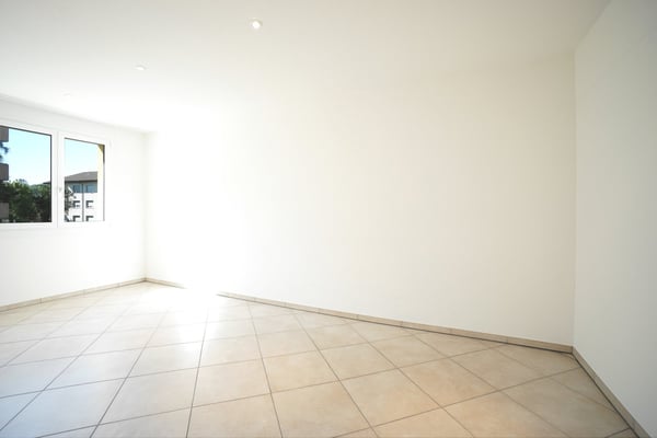 Schöne 5.5-Zimmerwohnung im 1. OG mit Balkon, Kellerabteil und zwei Parkplätzen 5