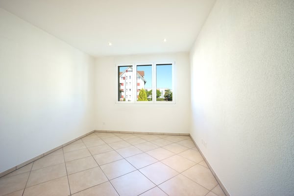 Schöne 5.5-Zimmerwohnung im 1. OG mit Balkon, Kellerabteil und zwei Parkplätzen 8