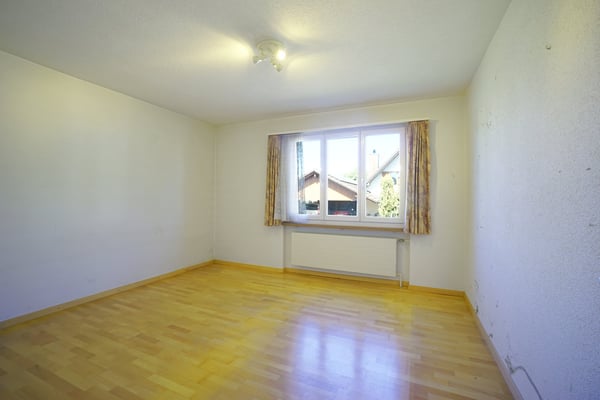 Gemütliches 6.5-Zimmer-Einfamilienhaus an sonniger Lage mit Aus- und Umbaupotenzial 8