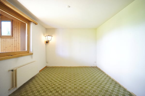 Gemütliches 6.5-Zimmer-Einfamilienhaus an sonniger Lage mit Aus- und Umbaupotenzial 12