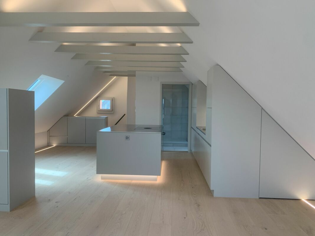 Bild Sanierte Studiowohnung im Dachgeschoss