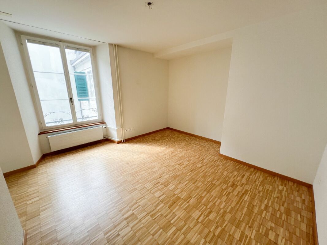 Schöne Altstadtwohnung mit Balkon
