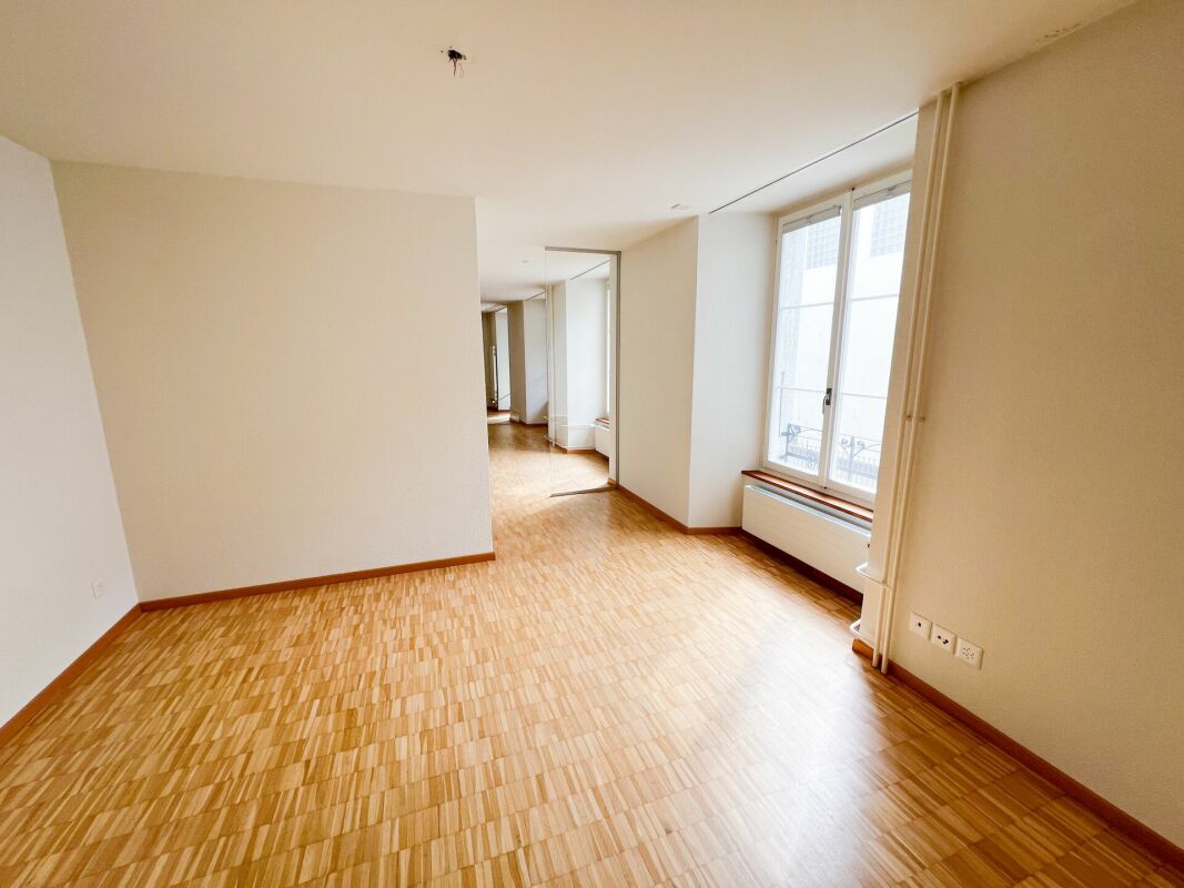Schöne Altstadtwohnung mit Balkon