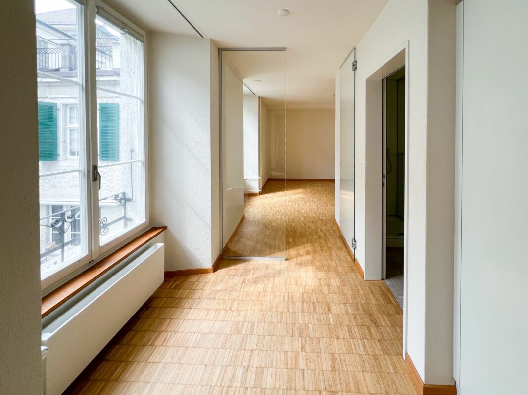 Schöne Altstadtwohnung mit Balkon
