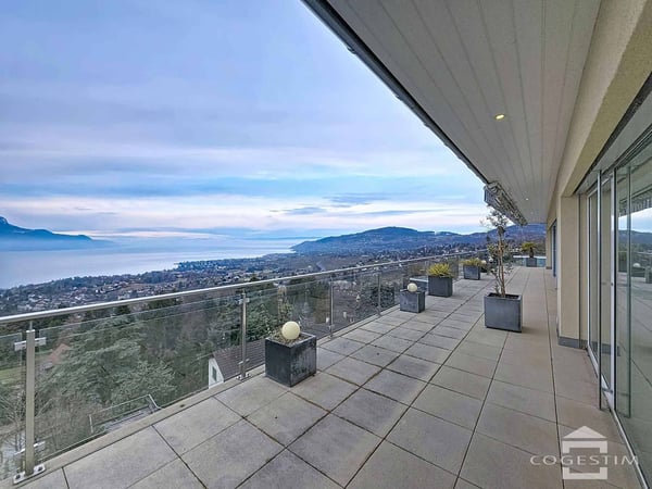 Dernier étage exclusif Vue panoramique sur le lac 2