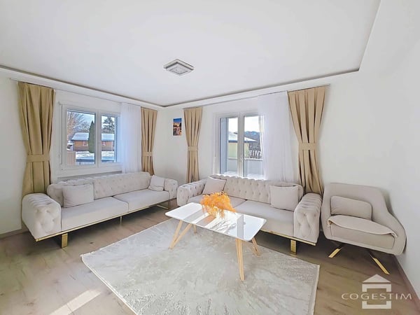 Villa individuelle rénovée avec vaste parcelle et vue dégagée 6