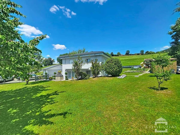Villa individuelle rénovée avec vaste parcelle et vue dégagée 1