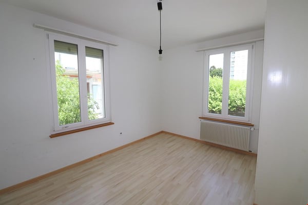 Neu renovierte 7 1/2-Zimmerwohnung im Herzen von Lengnau 3