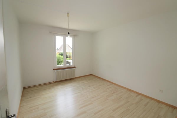 Neu renovierte 7 1/2-Zimmerwohnung im Herzen von Lengnau 4