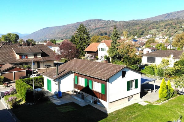 Freistehendes 4.5-Zimmer-Einfamilienhaus in ruhigem Wohnquartier 2