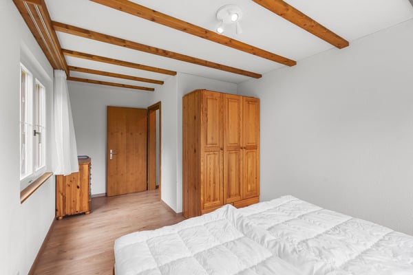 Einzigartiges Bauland  mit bestehendem Ferienhaus am Mostelberg Sattel - mit Blick auf Wiesen & Wald 9