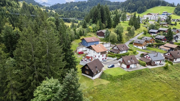 Einzigartiges Bauland  mit bestehendem Ferienhaus am Mostelberg Sattel - mit Blick auf Wiesen & Wald 13