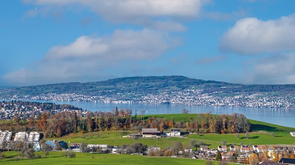 Stilvolles Einfamilienhaus mit traumhaftem Panoramablick und einzigartiger Architektur 2