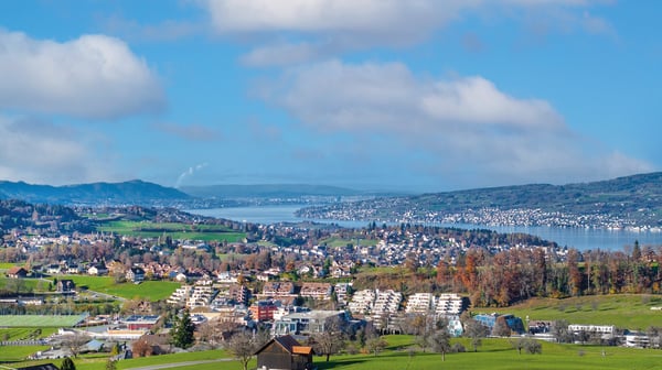 Stilvolles Einfamilienhaus mit traumhaftem Panoramablick und einzigartiger Architektur 1