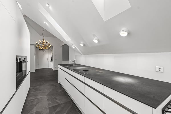 Moderne, grosszügige 4.5-Zimmer-Dachwohnung mit eindrucksvollen Raumhöhen 3