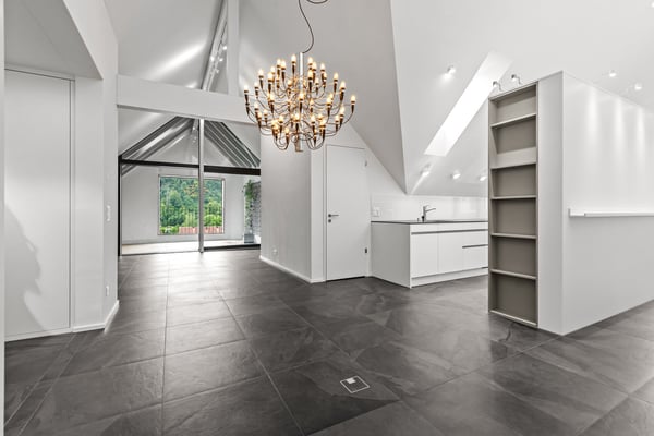 Moderne, grosszügige 4.5-Zimmer-Dachwohnung mit eindrucksvollen Raumhöhen 2