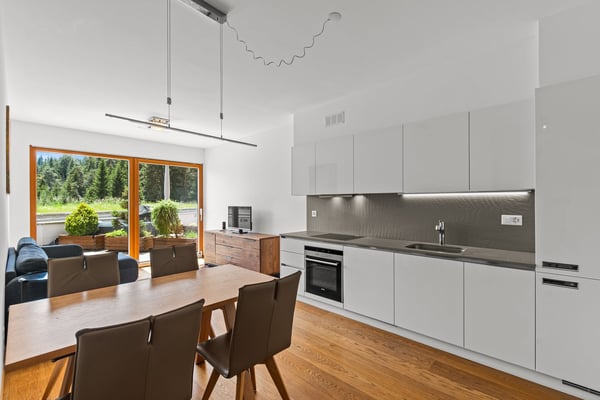 Charmante 3.5-Zimmer-Terrassenwohnung mit Ski-In/Ski-Out in Laax 1