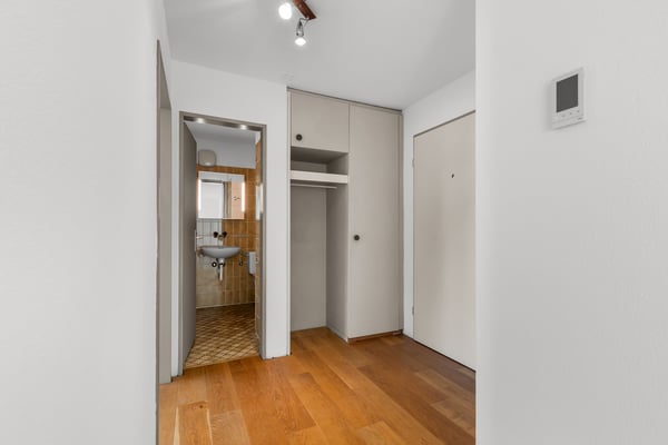 Gepflegte 2.5-Zimmer-Wohnung mit Balkon an naturnaher Lage in Luzern 8