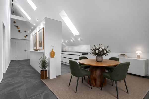 Dachwohnung mit Charakter - 4.5-Zimmer, 152m² Wohnfläche, Raumhöhen >6m und Weitsicht