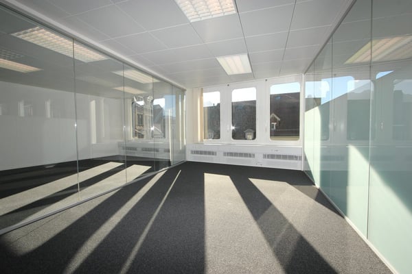 *Starthilfe von einem Nettomietzins* für die grosszügige Büro-/Gewerbefläche in Thun! 6