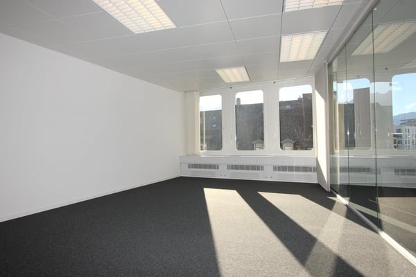 *Starthilfe von einem Nettomietzins* für die grosszügige Büro-/Gewerbefläche in Thun! 7