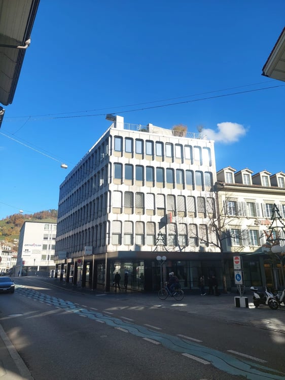 *Starthilfe von einem Nettomietzins* für die grosszügige Büro-/Gewerbefläche in Thun! 2