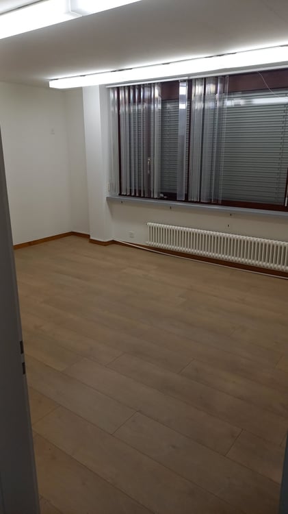 Büro oder Praxisräume an zentraler Lage, sowie Archiv und Lagerräume 6