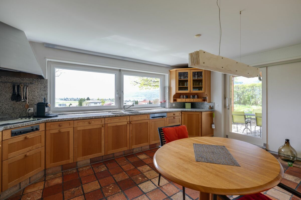 Casa unifamiliare con vista lago in posizione ottimale!