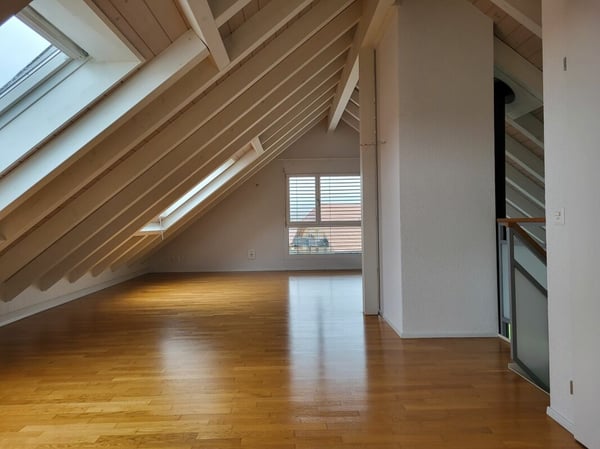 Attraktives Wohnen in exklusiver, riesiger Dachwohnung 6