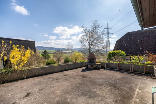 4.5-Zimmer-Einfamilienhaus mit Studiowohnung 3