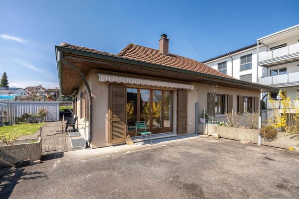 4.5-Zimmer-Einfamilienhaus mit Studiowohnung 1