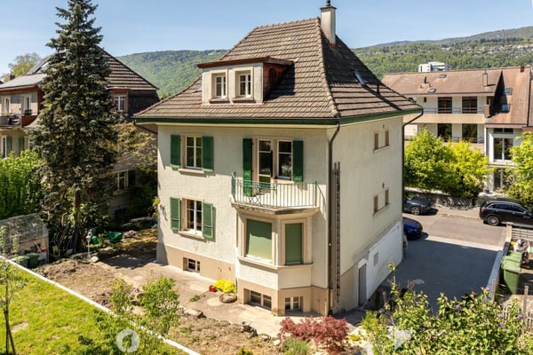 Zweifamilienhaus / Generationenhaus mit grosser Mansarde im Lindenquartier 2
