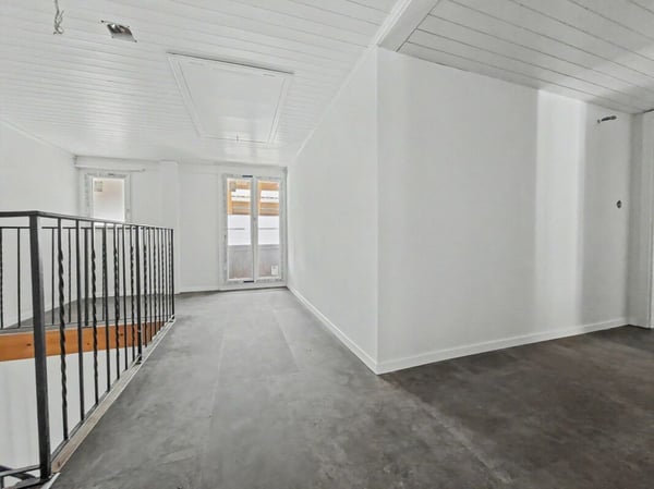 Erstvermietung einer sanierten 2.5-Zimmer-Duplexwohnung 5