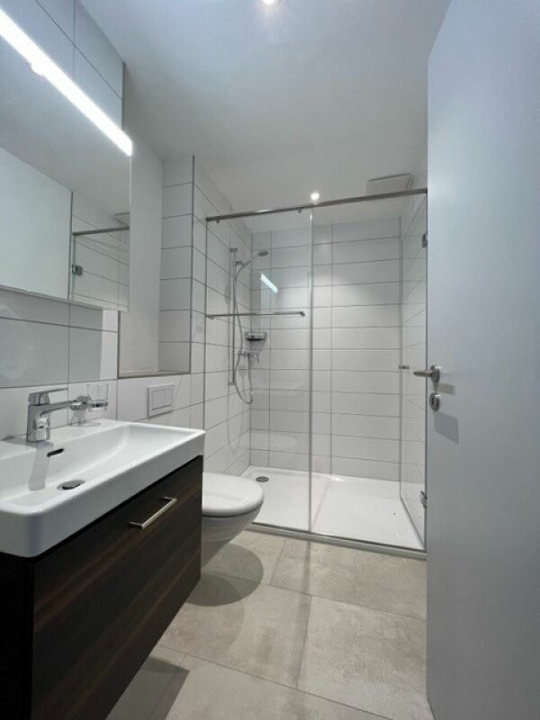 Moderne 1.5 Zimmerwohnung mit Balkon in Brugg