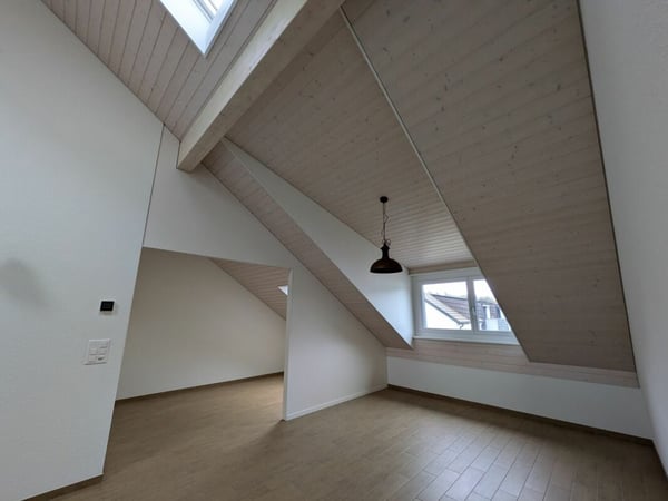 Wunderschöne 2.5 Zimmer-Attikawohnung- Ihr neues Zuhause! 3