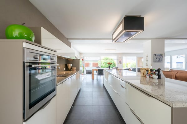 Modernes Einfamilienhaus mit 100m2 Wohnraum, gepflegte Gartenanlage mit Pool 2