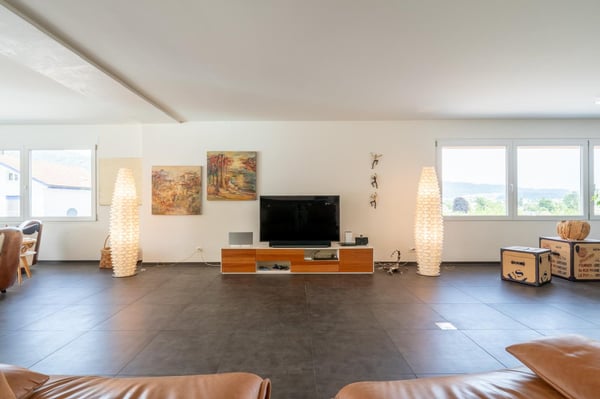 Modernes Einfamilienhaus mit 100m2 Wohnraum, gepflegte Gartenanlage mit Pool 12