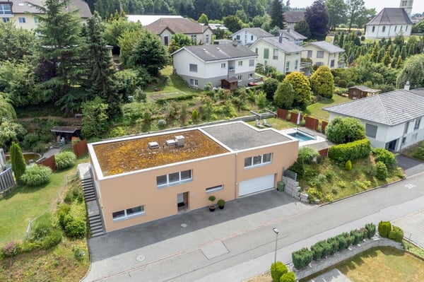 Modernes Einfamilienhaus mit 100m2 Wohnraum, gepflegte Gartenanlage mit Pool 23
