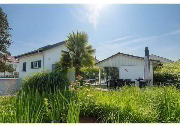 Grosszügiges 1-Zimmer-Einfamilienhaus mit Garten und Landreserve 5