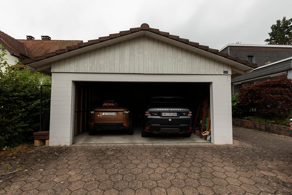 Grosszügiges 1-Zimmer-Einfamilienhaus mit Garten und Landreserve 6